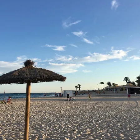 Cosy, Seaview Apartment, Close To Beach&bars -edificio Rhin Apartamento *