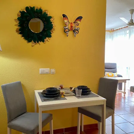 Cosy, Seaview Apartment, Close To Beach&bars -edificio Rhin *