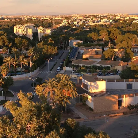 Cosy, Seaview Apartment, Close To Beach&bars -edificio Rhin