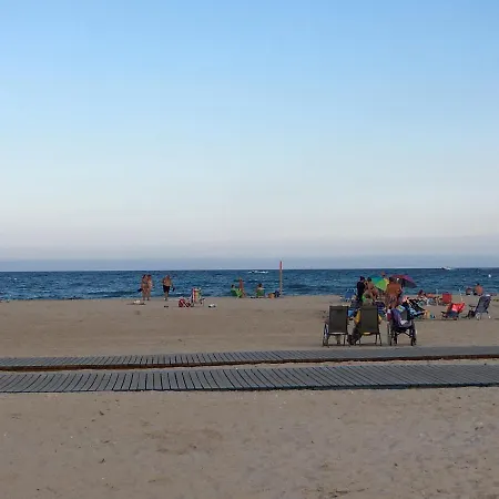Cosy, Seaview Apartment, Close To And Bars -edificio Rhin Campoamor
