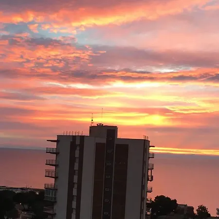 Cosy, Seaview Apartment, Close To And Bars -edificio Rhin Apartmán